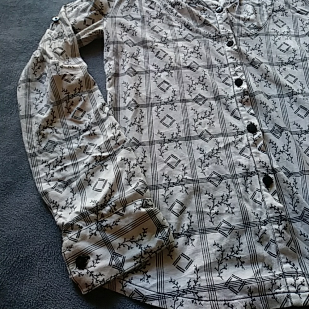 UO S button up - Picture 4 of 5